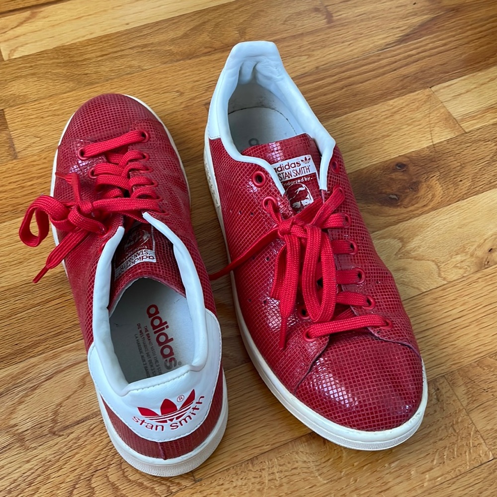 Stan Smith Textured Red adidas Originals